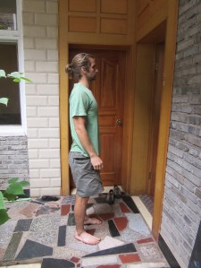 Good posture with midback muscle recruitment 